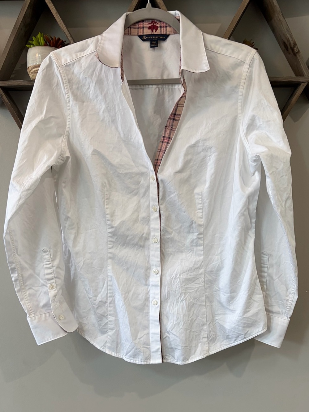 Brooks Brothers Women’s white button-down shirt pink plaid detail Size 12P